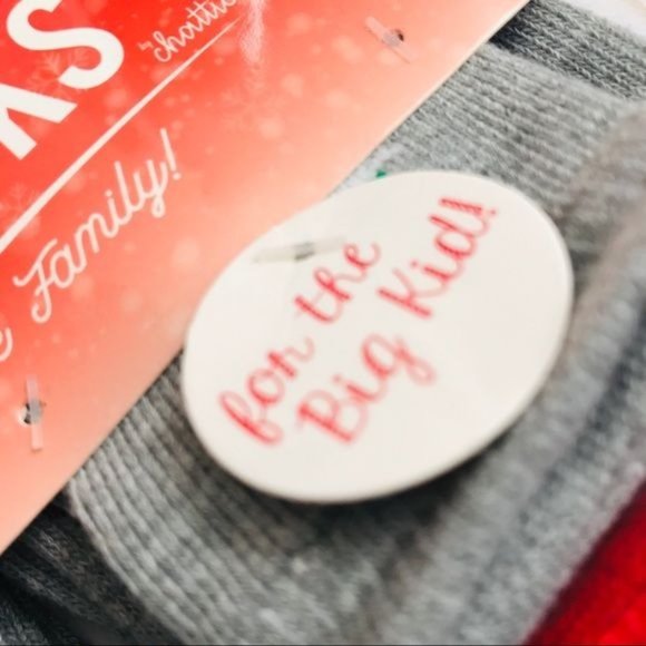 Christmas Gnome Socks by CHATTIES Mama Papa Big Kid and Kid Family Set of 4 - Picture 7 of 13